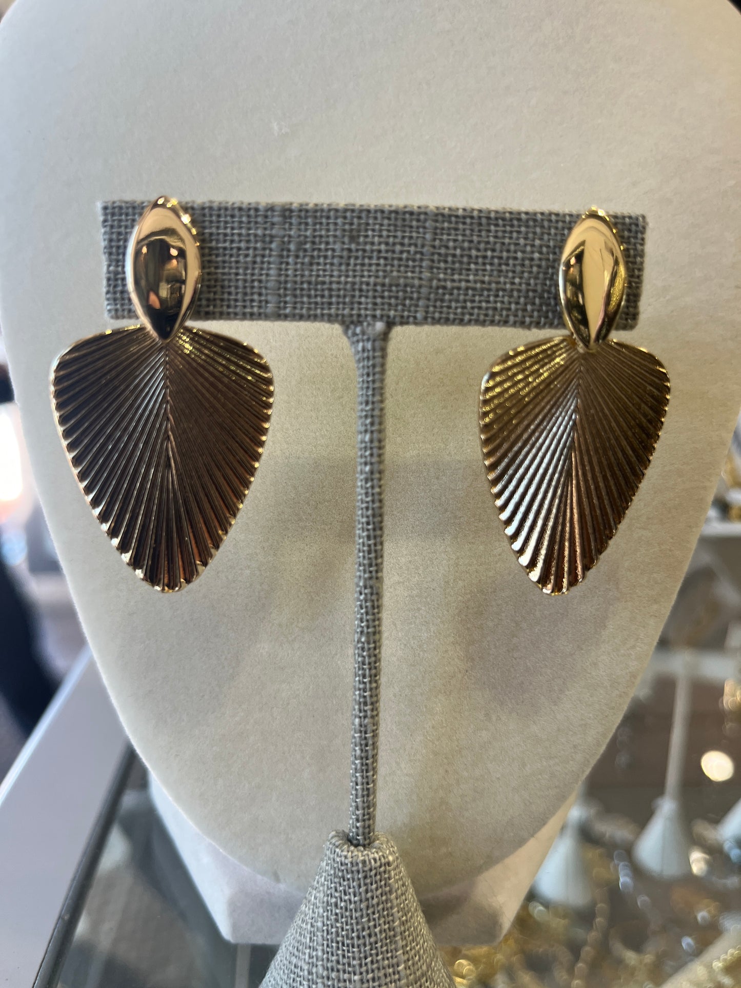 Everywhere Earring