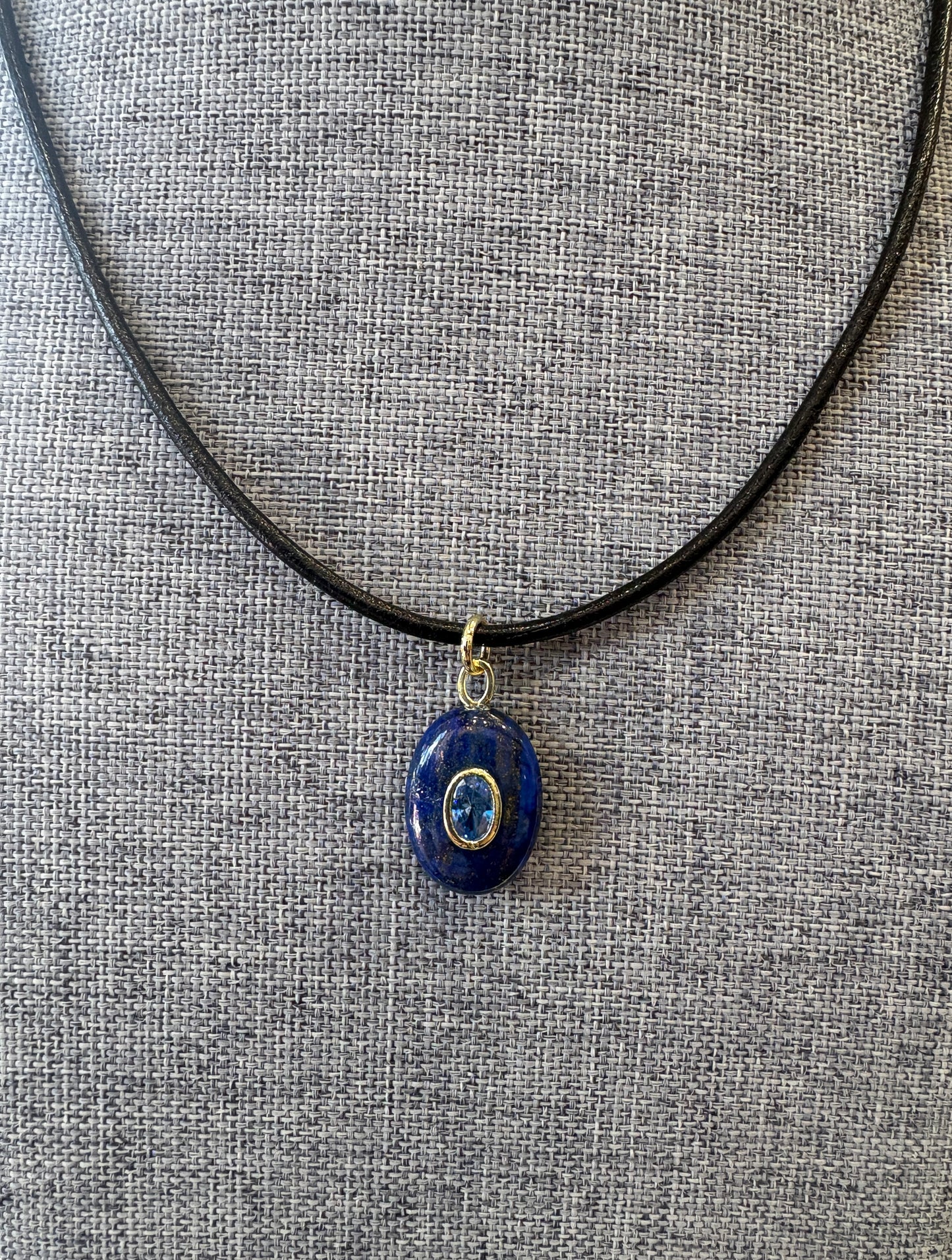 Oval Lapis